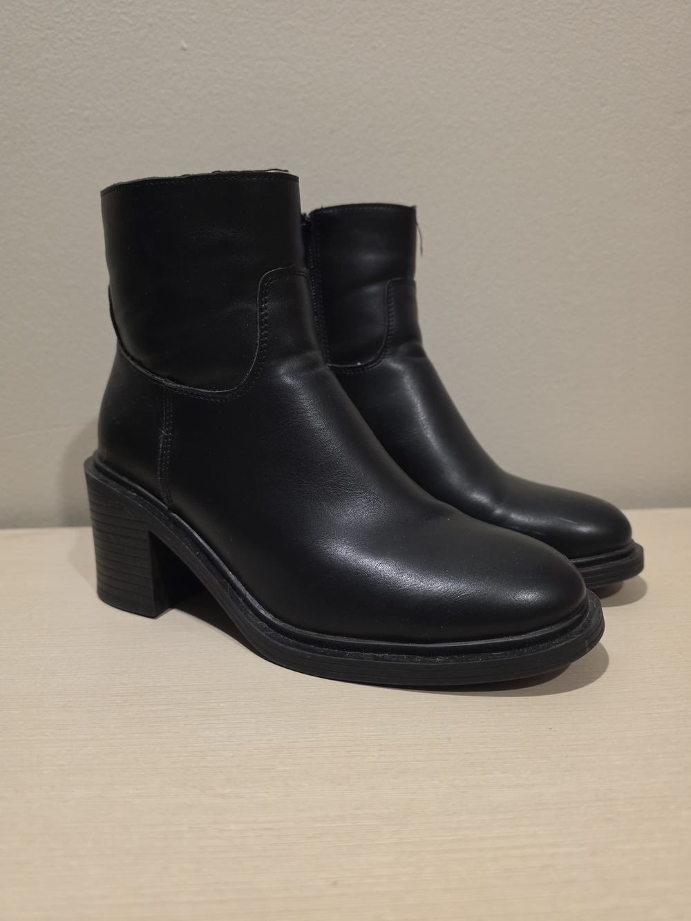 Alexis Bendel Brady Women's Black Block Heel Ankle Boots Size 6.5 Side Zip
